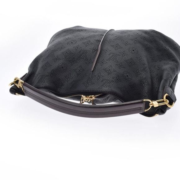 Louis Vuitton Monogram Mahina Selene MM Black Mahina Leather Shoulder Bag - Picture 3 of 9